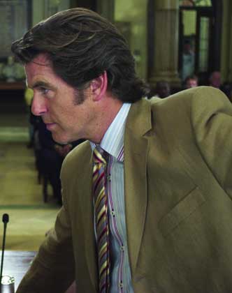 Pierce Brosnan Hasta que la ley nos separe