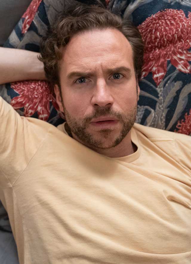 Rafe Spall Un pequeño contratiempo