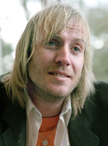 Rhys Ifans El intruso