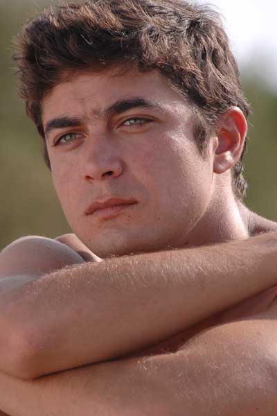 Riccardo Scamarcio Tengo algo que deciros