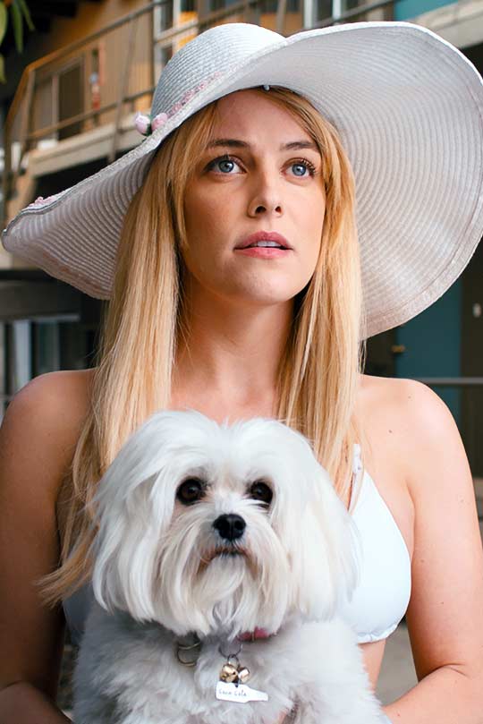 Riley Keough Lo que esconde Silver Lake