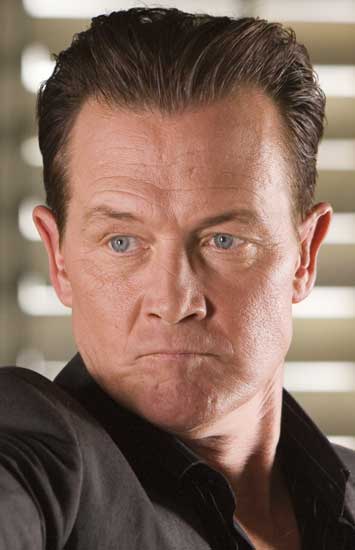 Robert Patrick Persecución extrema