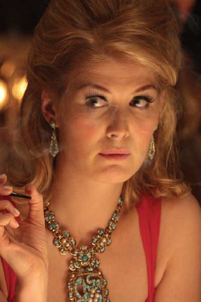 Rosamund Pike An education