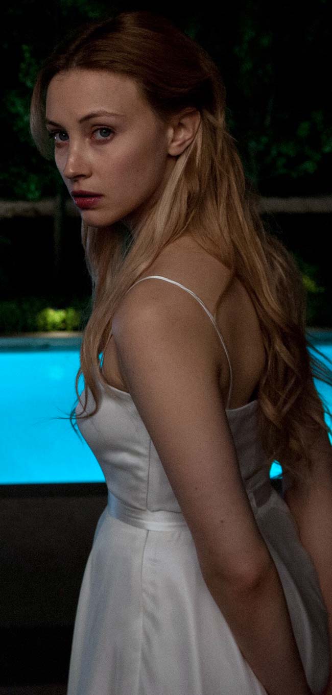 Sarah Gadon Maps to the stars