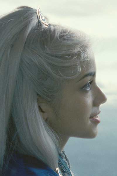 Seychelle Gabriel Airbender El último guerrero