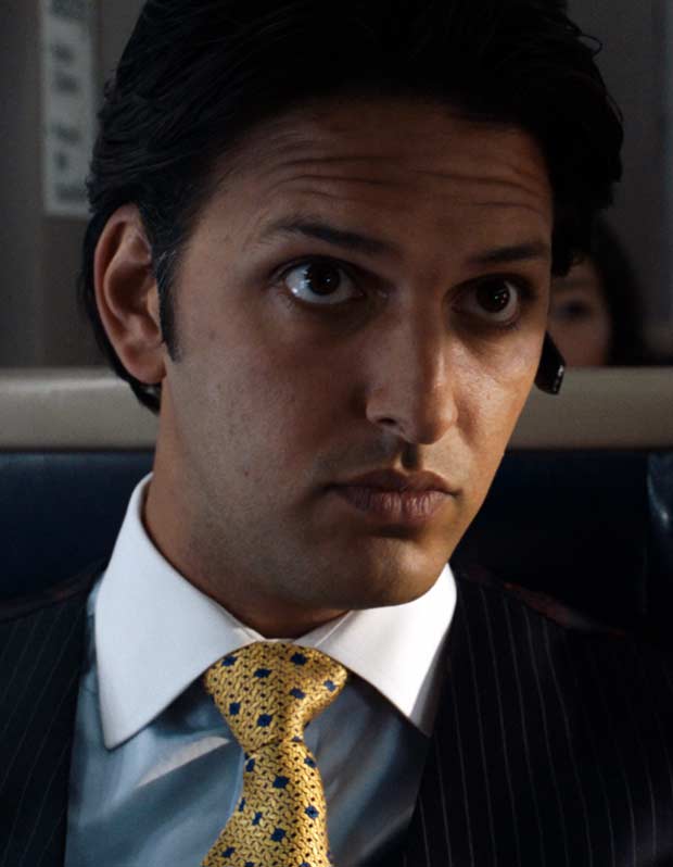 Shazad Latif El pasajero