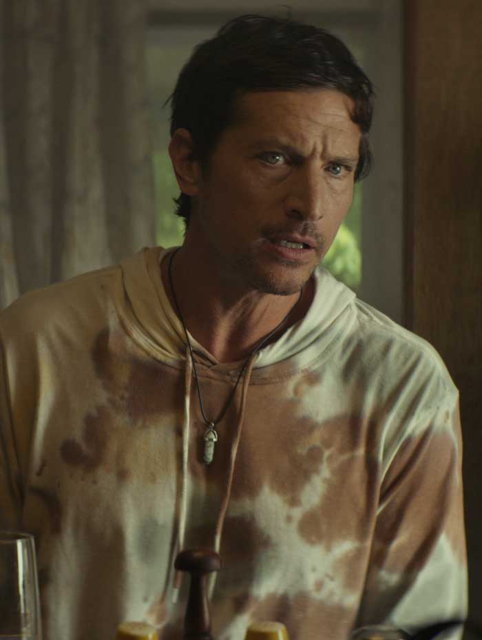 Simon Rex Fuera de la ley