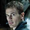 Theo James Underworld: El despertar