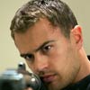 Theo James La serie divergente: Insurgente