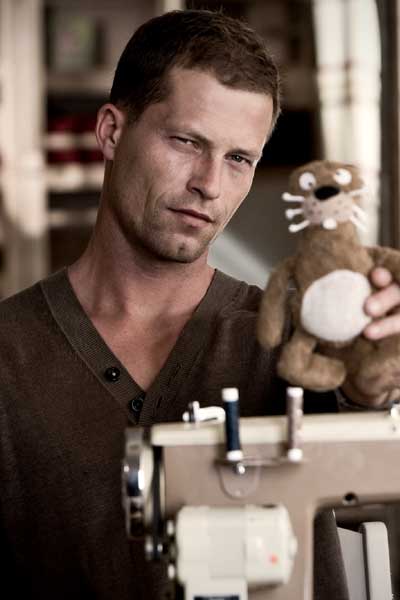 Til Schweiger Un conejo sin orejas