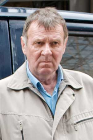 Tom Wilkinson 44 inch chest