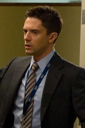 Topher Grace La sombra de la traición