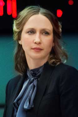 Vera Farmiga El invitado