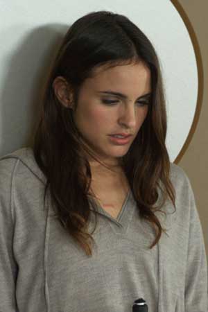 Verónica Echegui Seis puntos sobre Emma