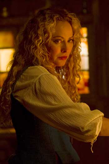 Virginia Madsen Caperucita Roja