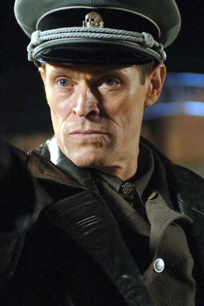 Willem Dafoe Adam resucitado