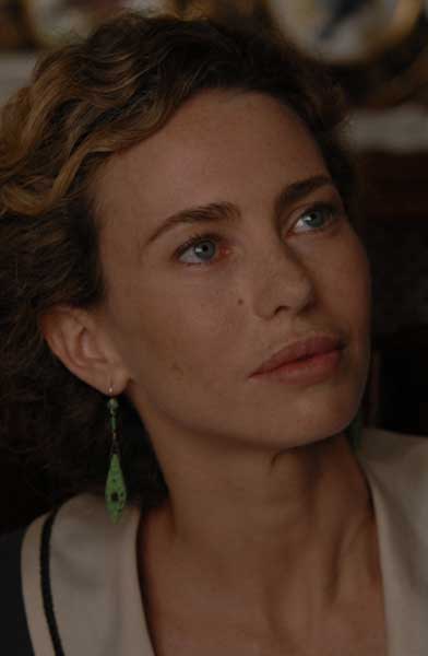 Yvonne Sciò El destino de Nunik