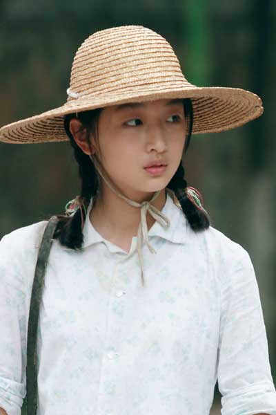 Zhou Dongyu Amor bajo el espino blanco