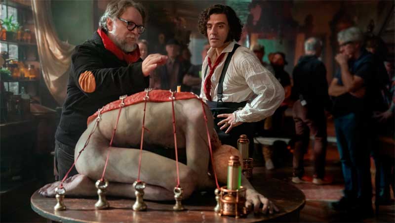 Guillermo del Toro y Oscar Isaac