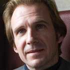Ralph Fiennes dirigira Coriolanus