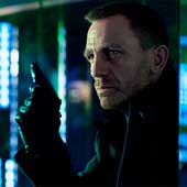 007 no puede con el tsunami