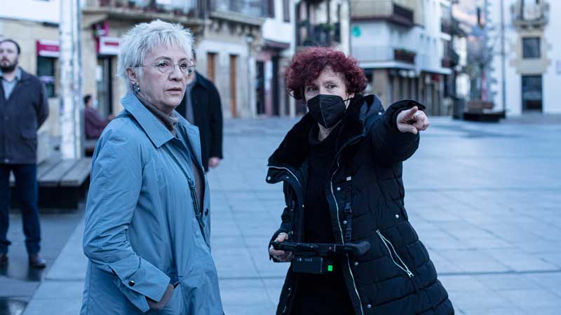 Blanca Portillo e Icíar Bollaín en el rodaje de 'Maixabel'
