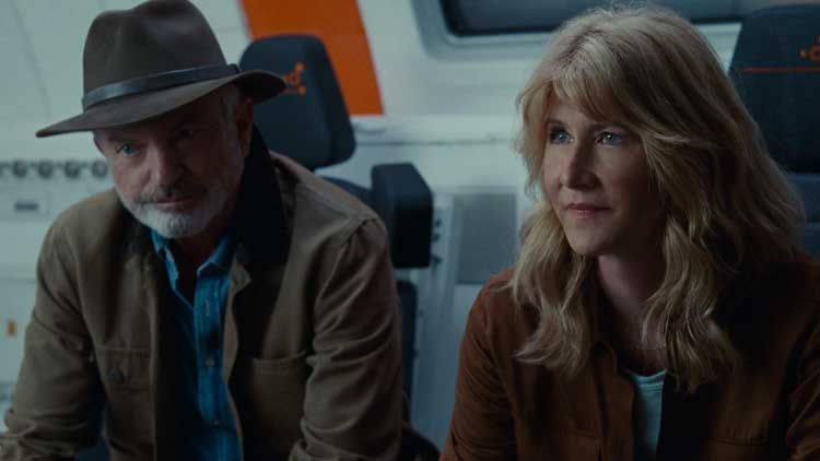 Sam Neill como Alan Grant y Laura Dern como Ellie Sattler en 'Jurassic World: Dominion'
