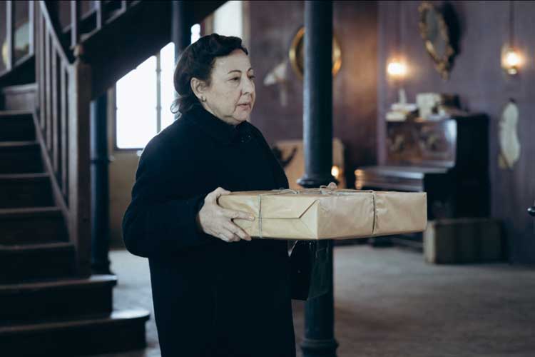 Tratamos demasiado bien a las mujeres