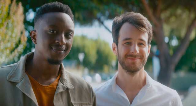 Gemelos pero no tanto