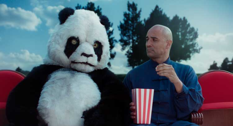 Una pistola, una bala y un oso panda