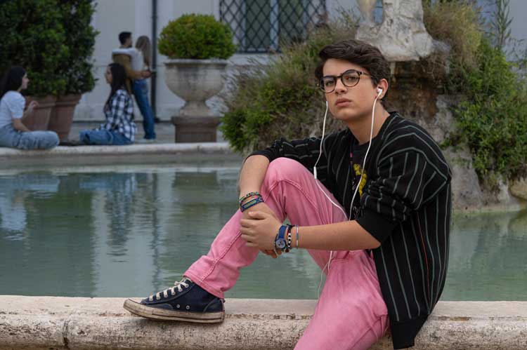 El chico de los pantalones rosas