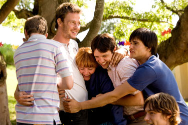 No me pidas que te bese porque te besaré