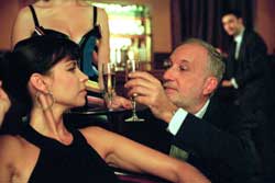 Una chica cortada en dos