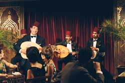 OSS 117, El Cairo, Nido de Espías