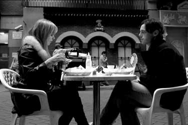 Buscando un beso a medianoche