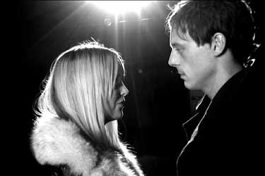 Buscando un beso a medianoche