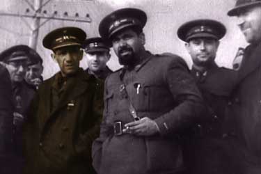 Vivir de pie. Las guerras de Cipriano Mera