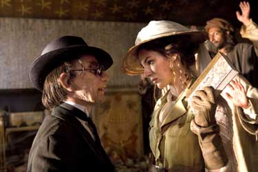 Adele y el misterio de la momia