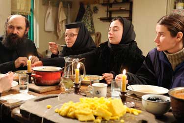 Más allá de las colinas