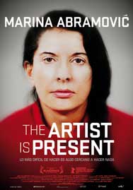 Cartel de Marina Abramovic, la artista está presente