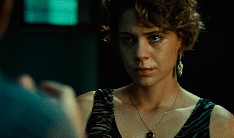 El lobo detrás de la puerta