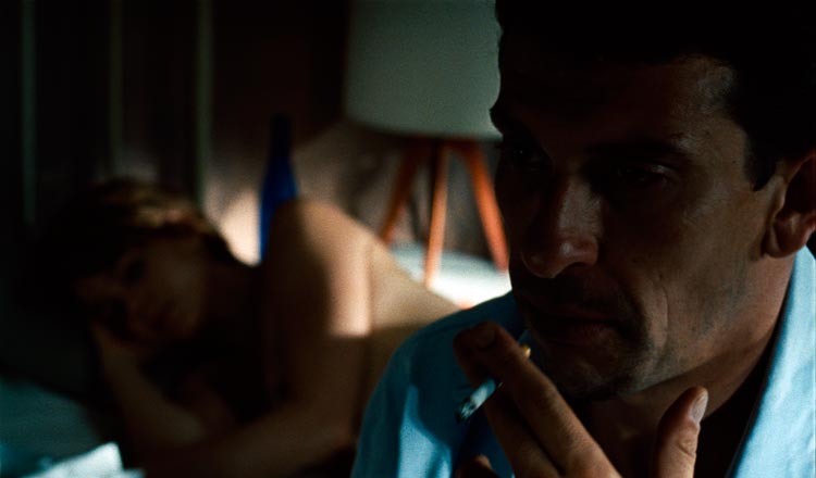 El lobo detrás de la puerta