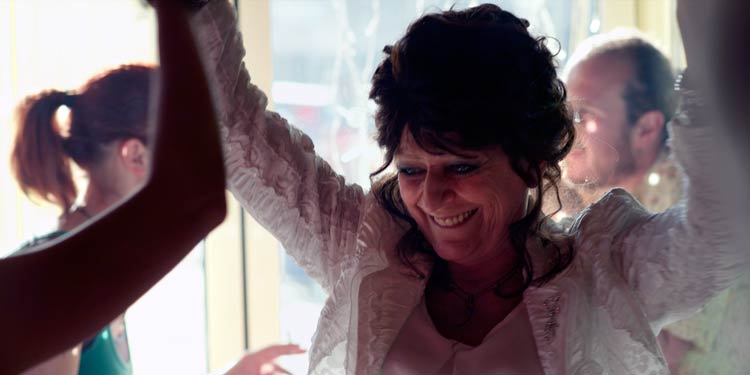 Mil noches, una boda