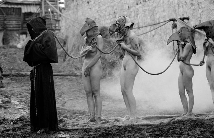 Qué difícil es ser un dios