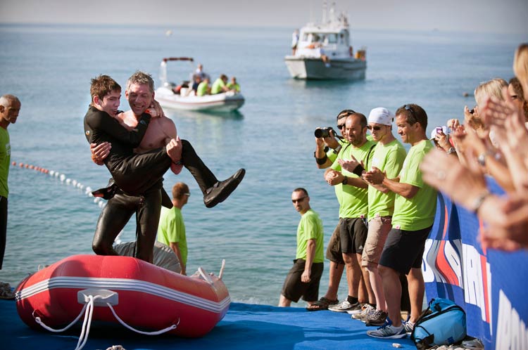 Con todas nuestras fuerzas