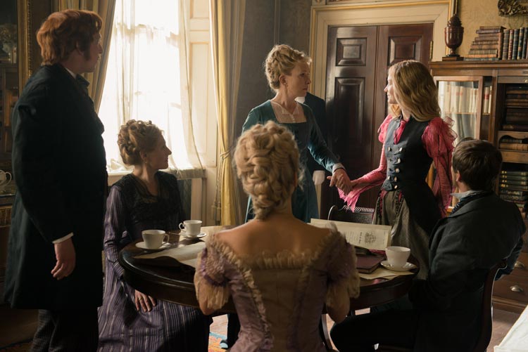 Alicia a través del espejo