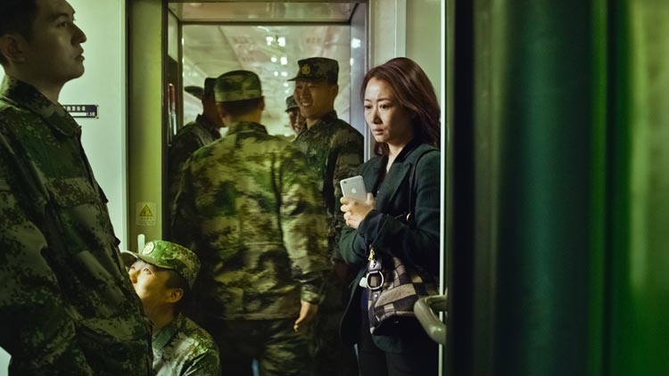 Más allá de las montañas