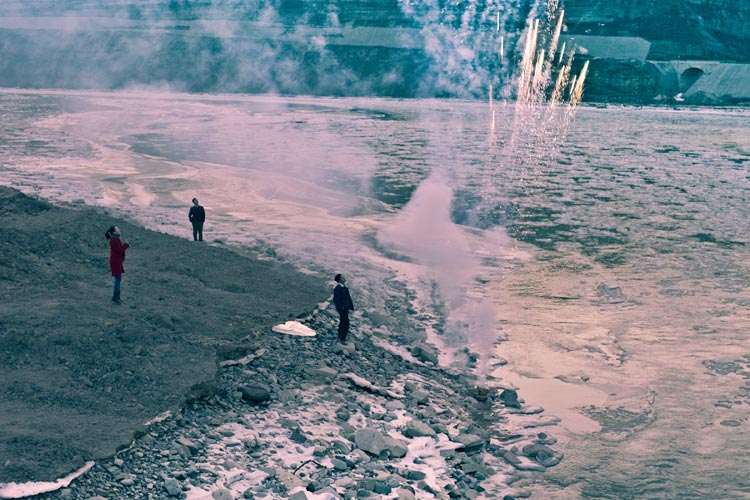 Más allá de las montañas