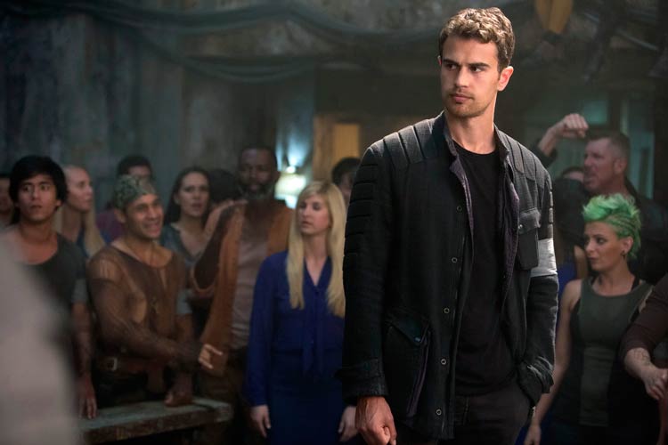 La serie divergente: Leal