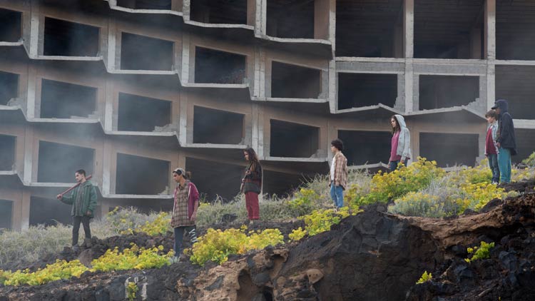 No crezcas o morirás. Don't grow up - D.G.U.